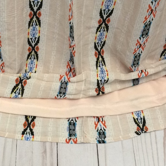 Southwestern Off The Shoulders Entro Mini - Picture 5 of 6